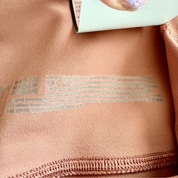 🍑 VS Peach Pink Incredible Studio High Rise Legging - Picture 9 of 12